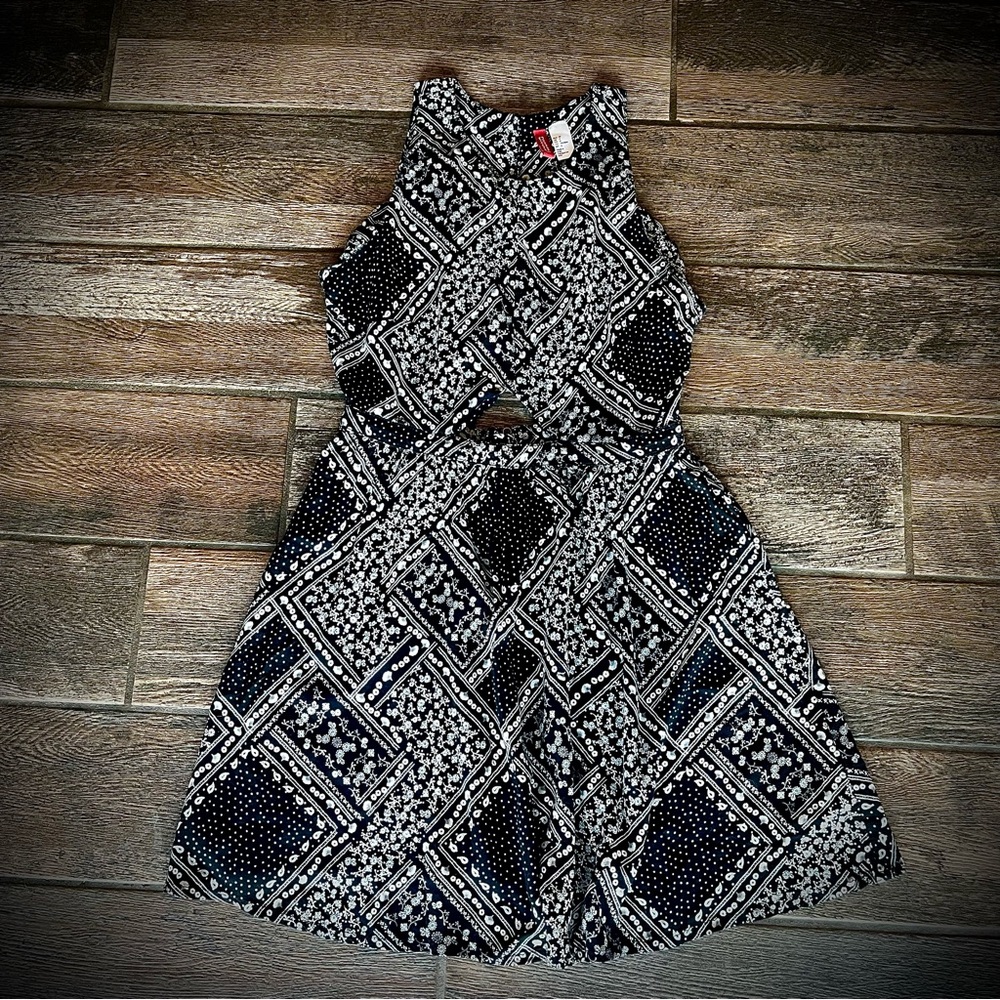 Divided black & white bandana print dress fit $ flare cut outs 6